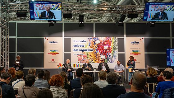 L’intelligenza artificiale assolta al Salone del Libro: “Ora imputati gli esseri umani”