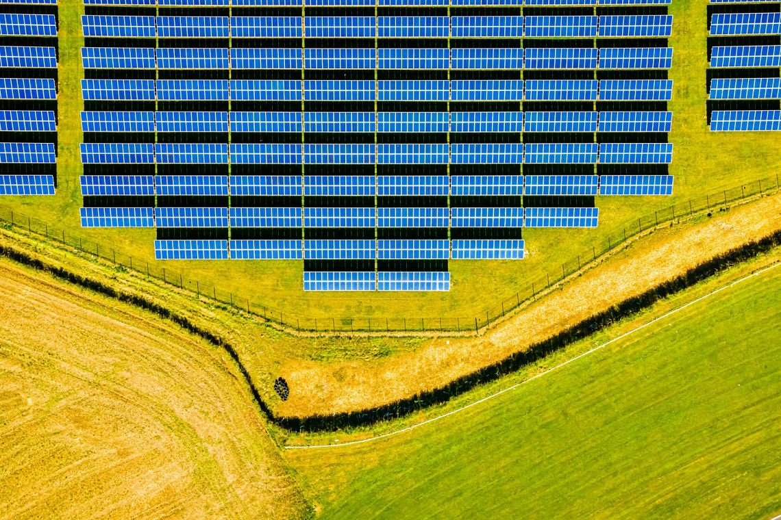 L'avanzata del solare: entro il 2040 sarà la prima fonte di energia?