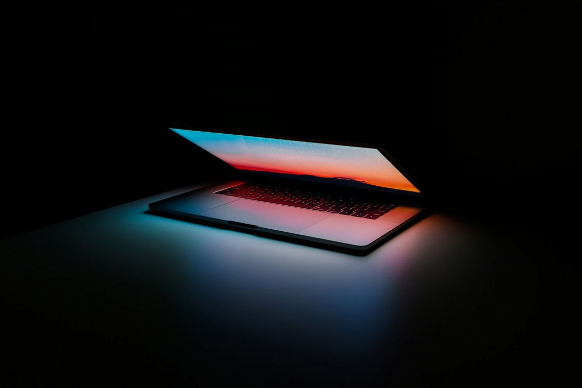 Internet è morto o sta “solo” morendo il web? La battaglia tra megalomani e utopisti
