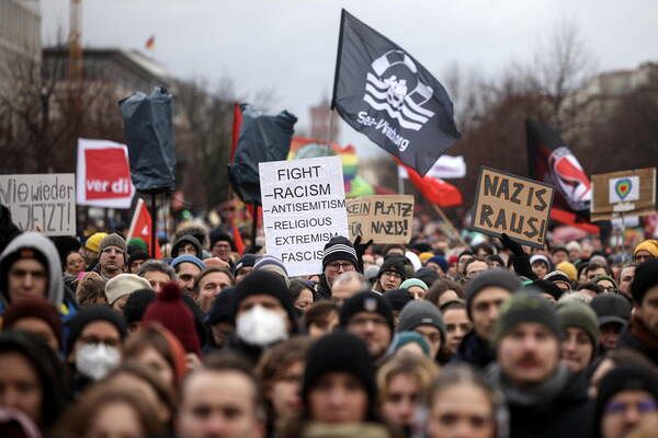 Germania: ondata di manifestazioni contro l'AfD. Elezioni regionali ed europee orienteranno il futuro