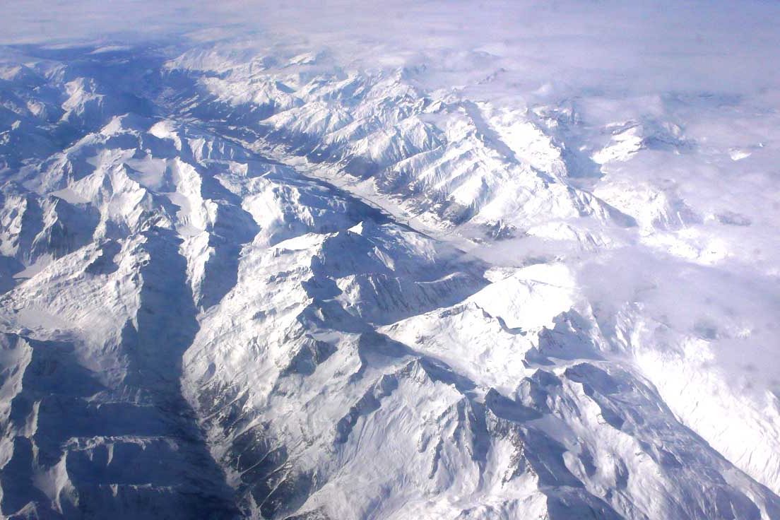 Nessuna tregua olimpica, mentre la legge del potere prevale sul potere della legge