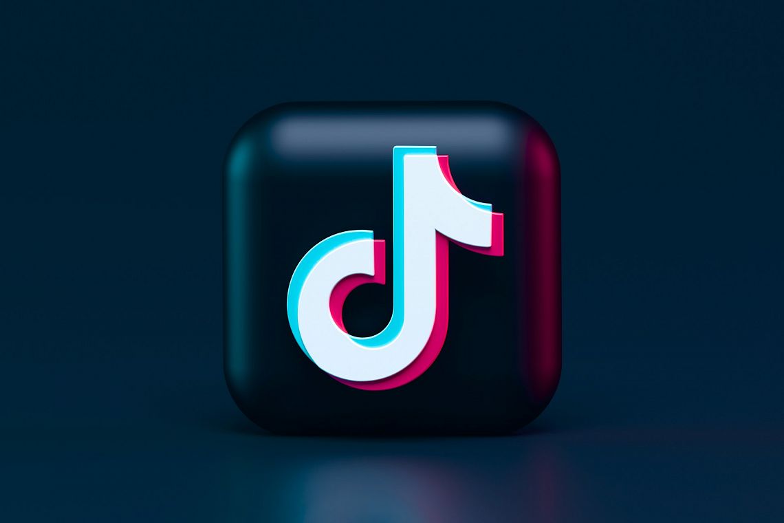 Rapporto digital 2024: italiani sempre più sui social, TikTok in testa