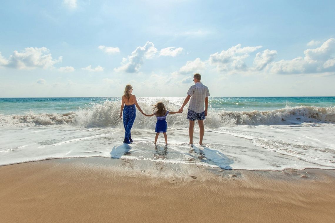 Italiani pessimisti sul futuro, ma fiduciosi nelle relazioni familiari