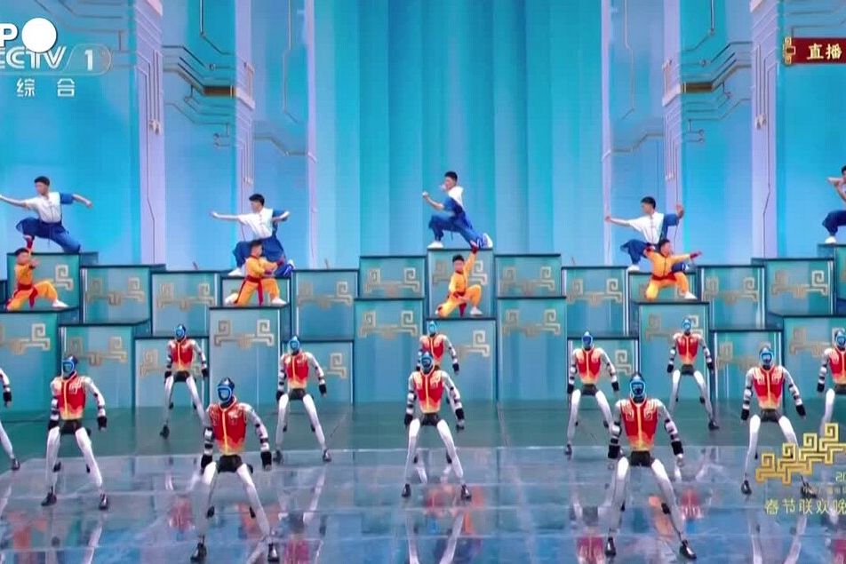 La Cina sta spingendo sui robot umanoidi, ma in futuro bisognerà trovare chi li compra 