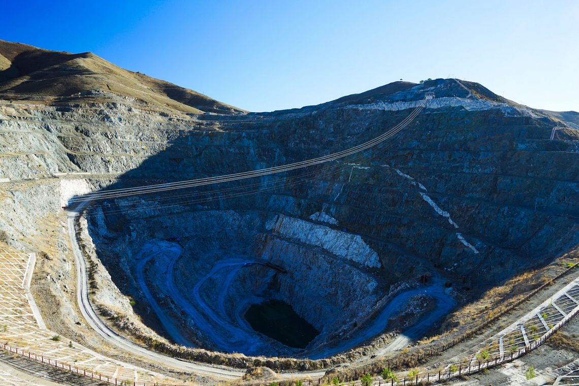 Allarme: la transizione energetica richiede metalli, ma i produttori non investono