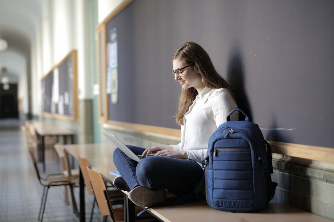 Colmare il gap digitale a scuola: necessità e opportunità
