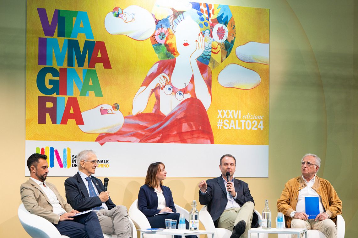Al Salone del Libro serrato dibattito sul volume di FUTURAnetwork