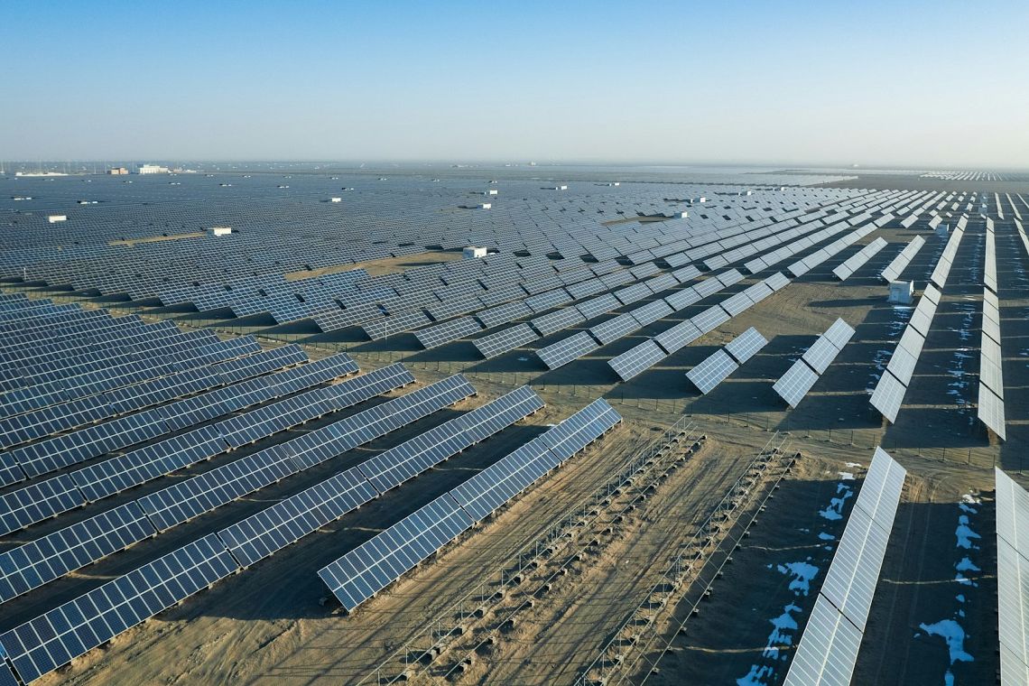 Tecnologie, investimenti e terre rare: come la Cina punta alla leadership climatica