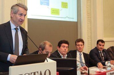 Molina: investire nel lungo periodo sulla qualità della scuola delle competenze